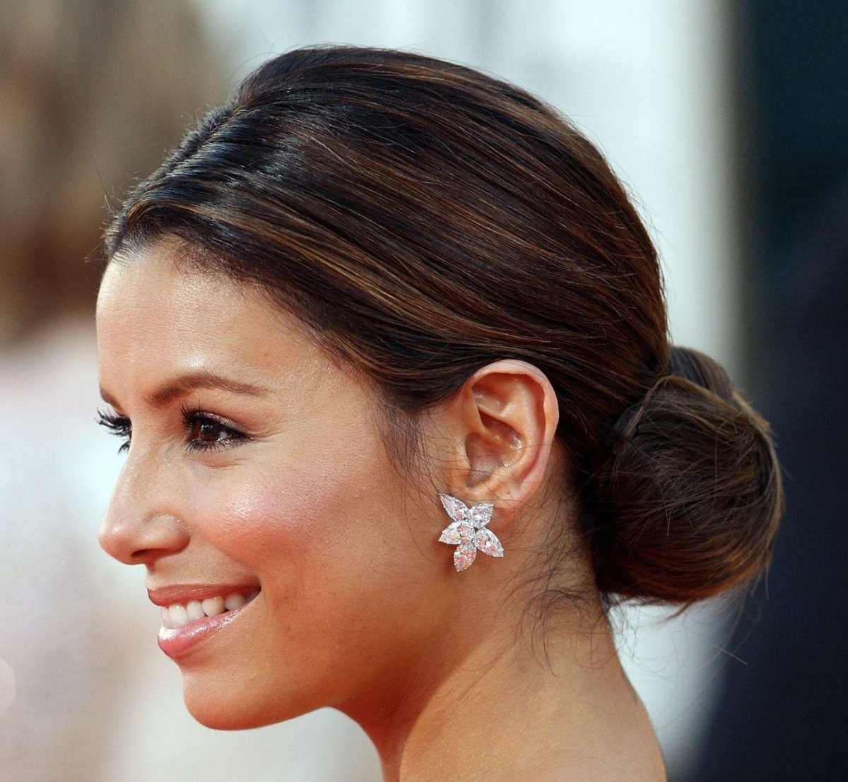 Классическая прическа женская