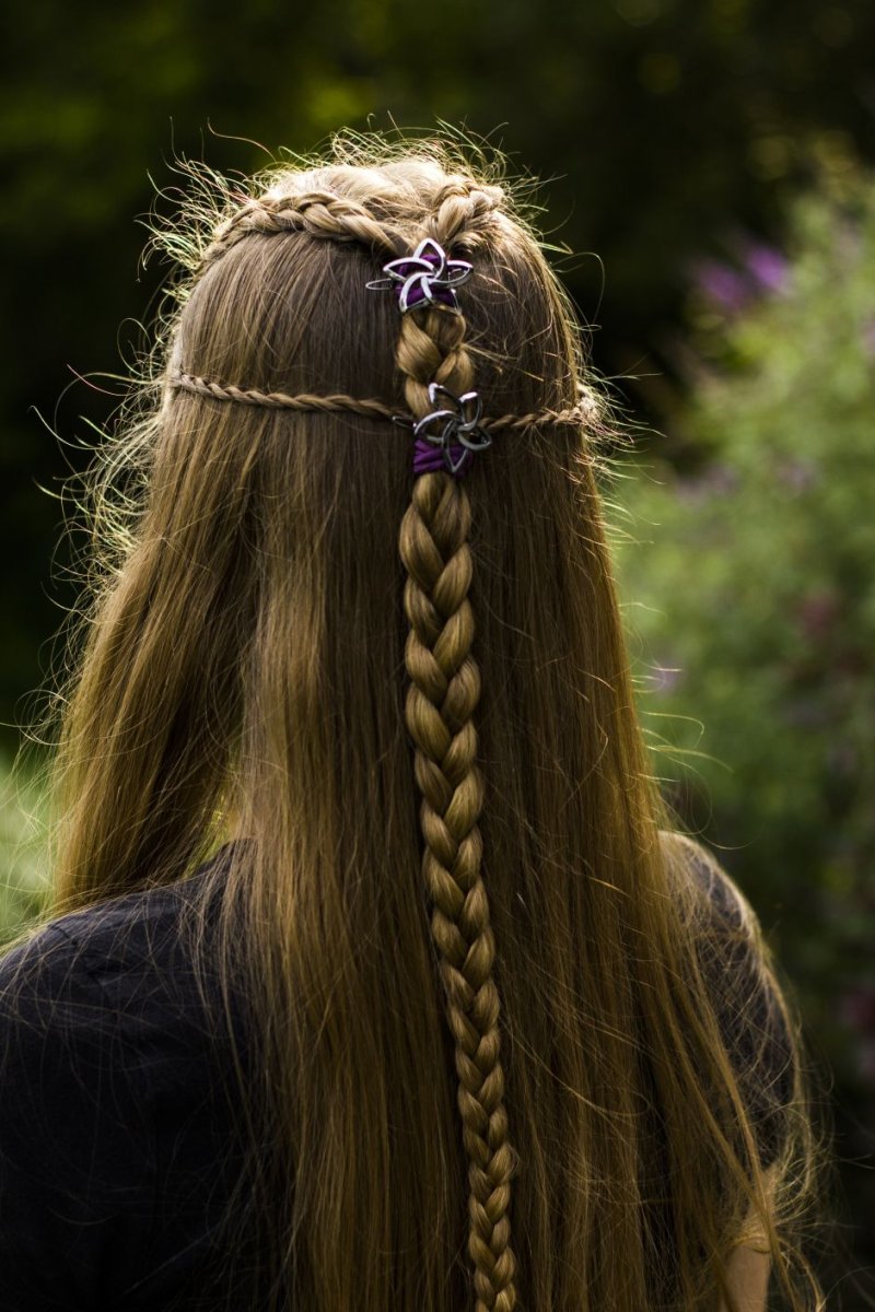 Средневековые прически