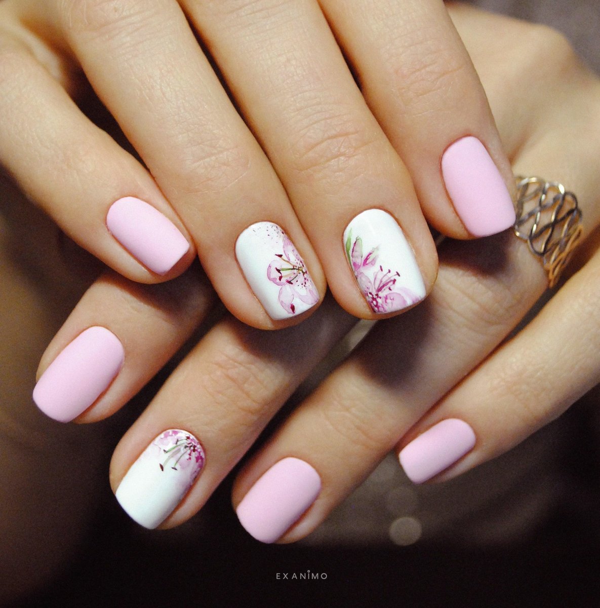 Маникюр летний нежный