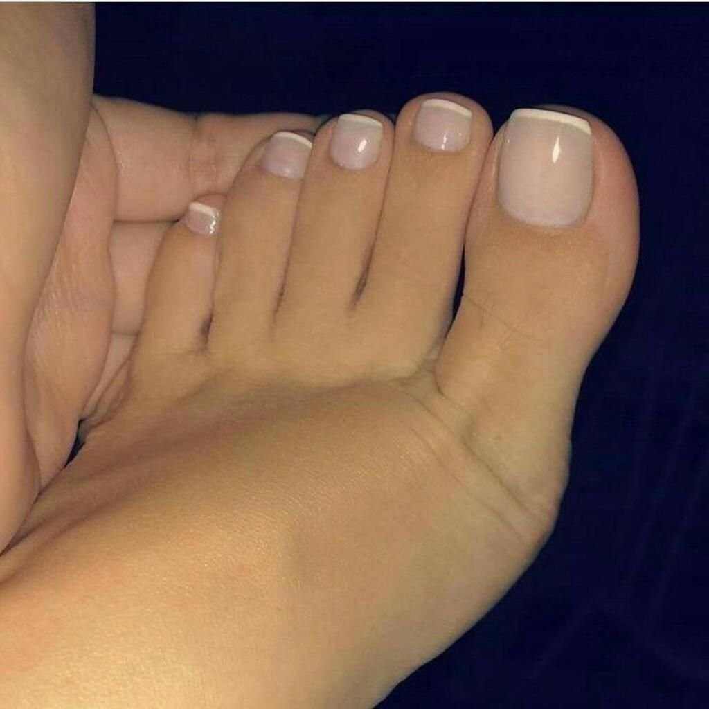 Педикюр нюд