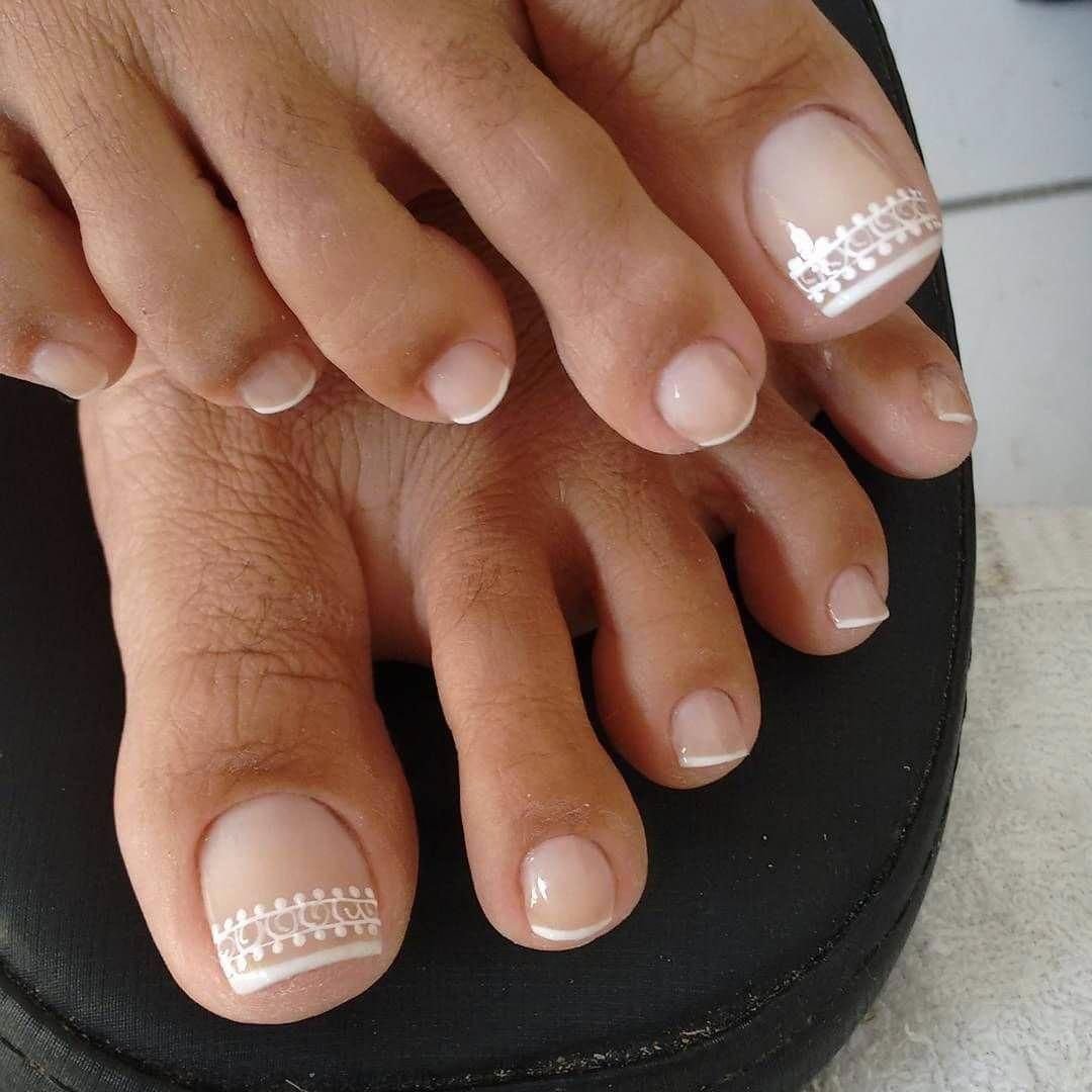 Нюдовый педикюр 2022