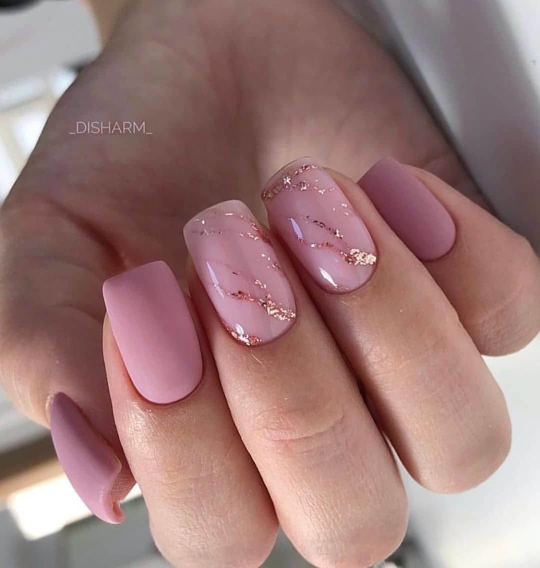 Французский маникюр розовый