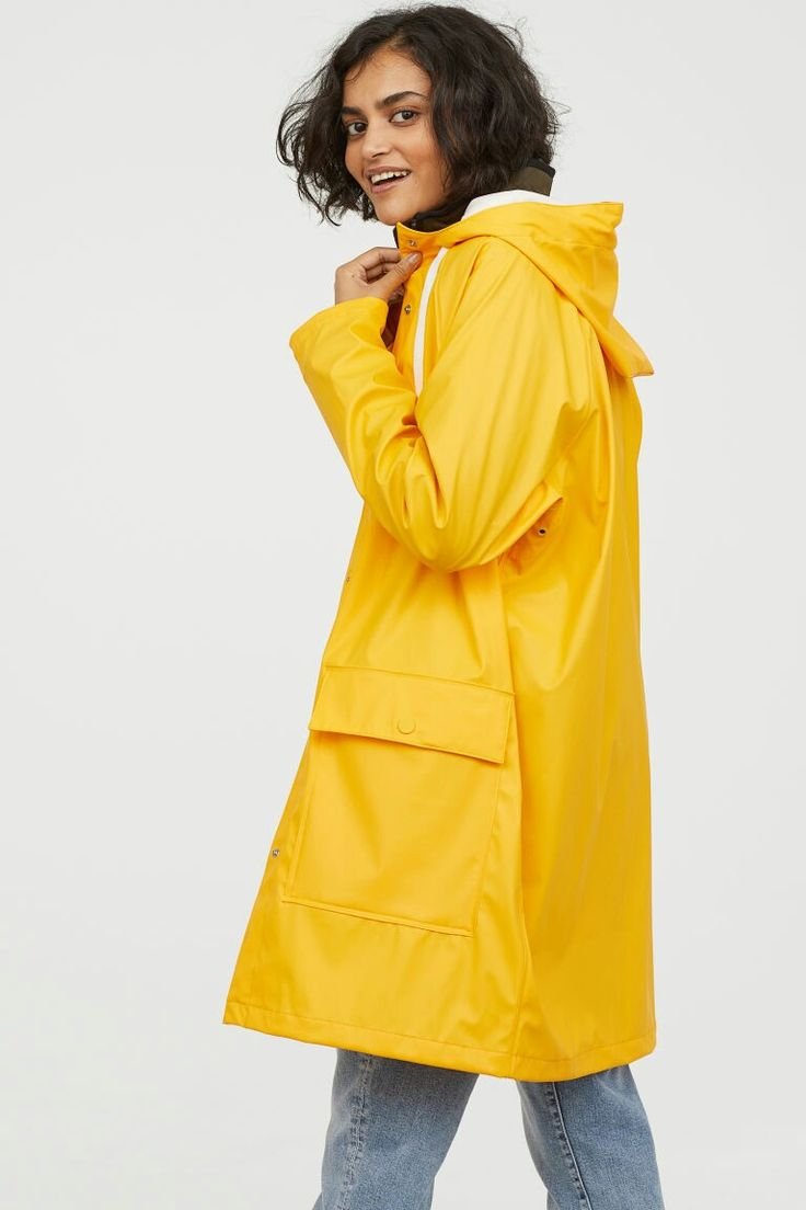 Желтая накидка. Желтый дождевик HM. Yellow Raincoat плащ. Pull Bear женский желтый дождевик.