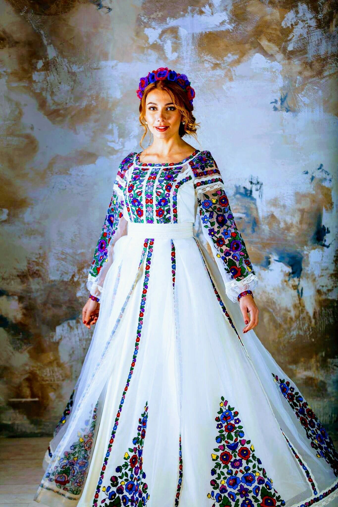 Современное народное платье. Русское платье. Народное платье. Платье в русском стиле современное.