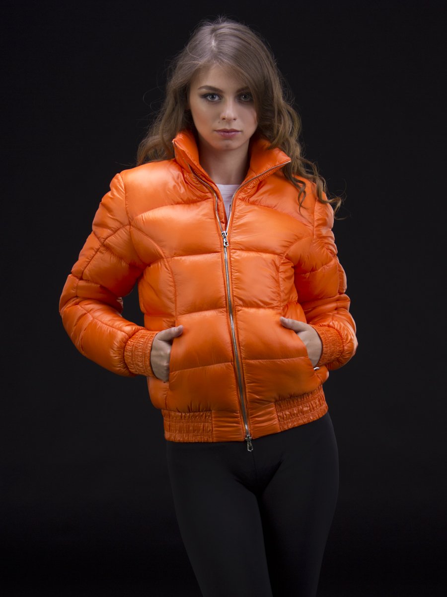Оранжевая куртка женская
