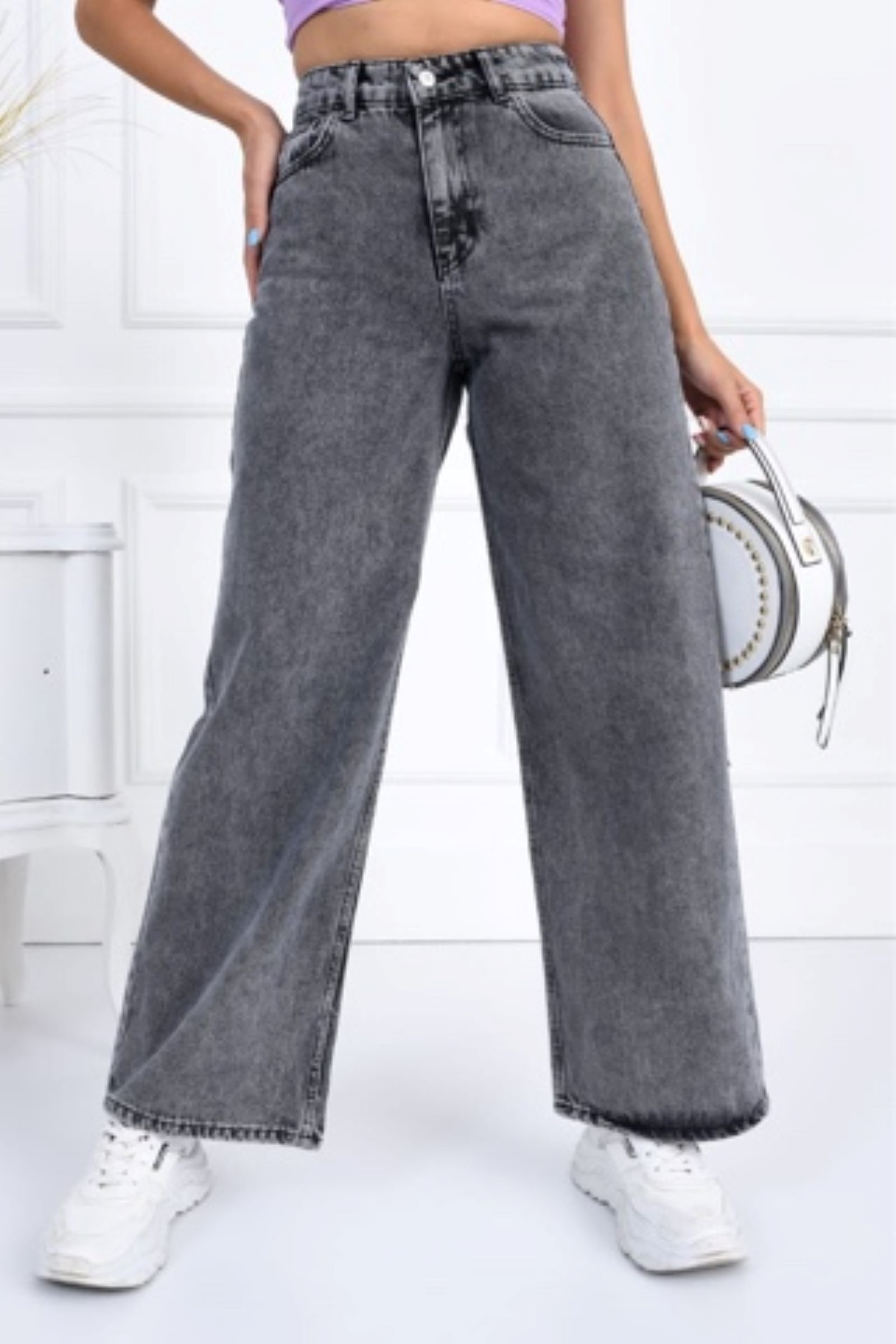 Как называются джинсы широкие от бедра. Джинсы трубы женские. Джинсы трубы женские серые. Широкие джинсы трубы женские. Модные джинсы трубы женские.