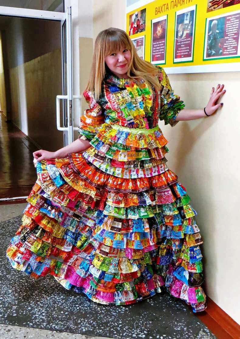 Подростки провели показ модной одежды из отходов | Газета Вечерний Краснотурьинск