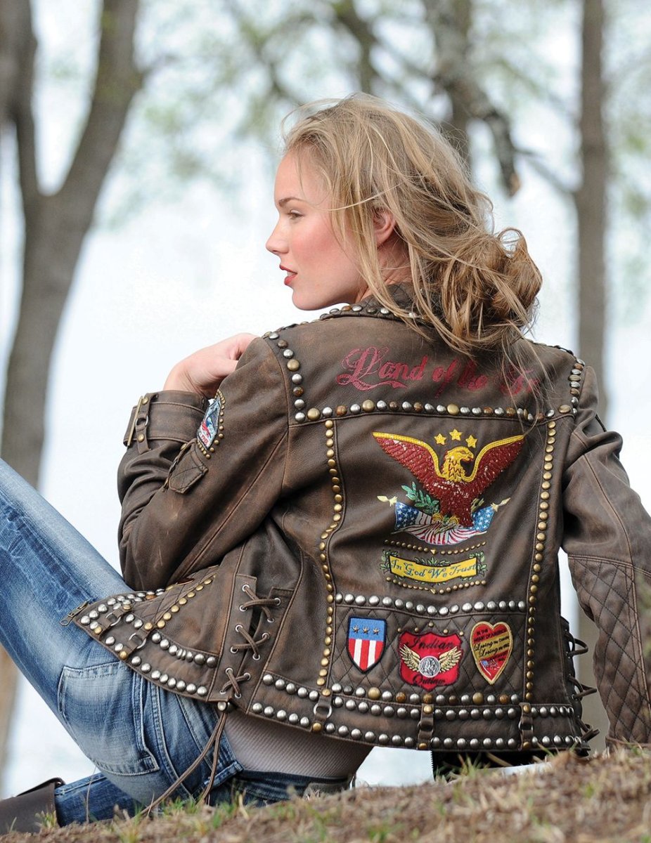 Пуховик в стиле бохо