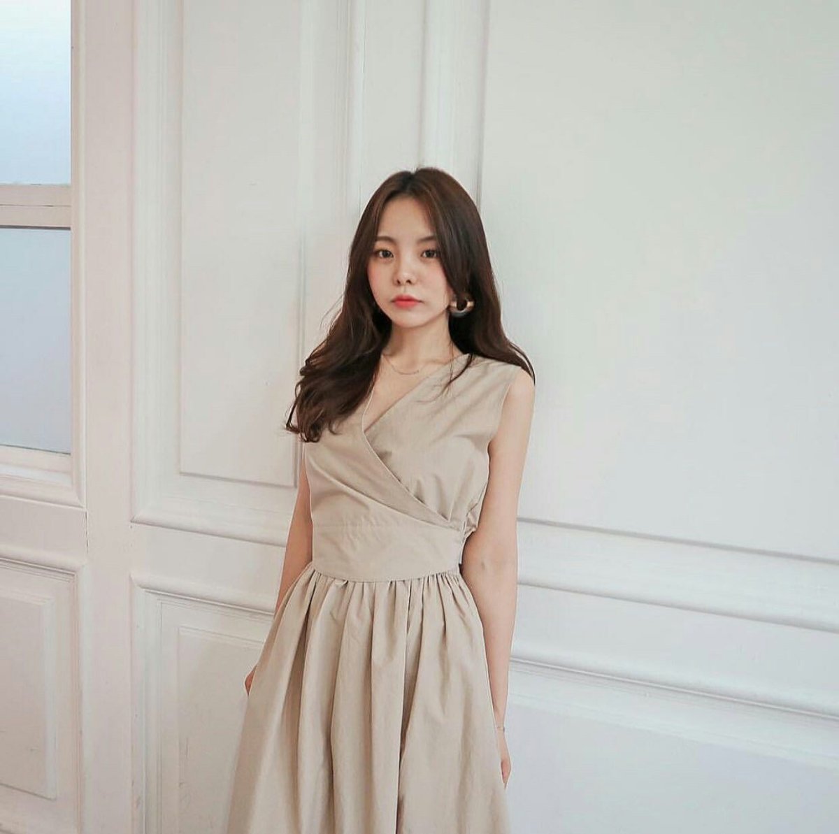 Чон Давон в платье