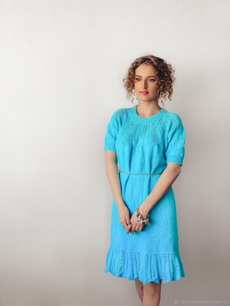 Белое платье макси с ажурным узором