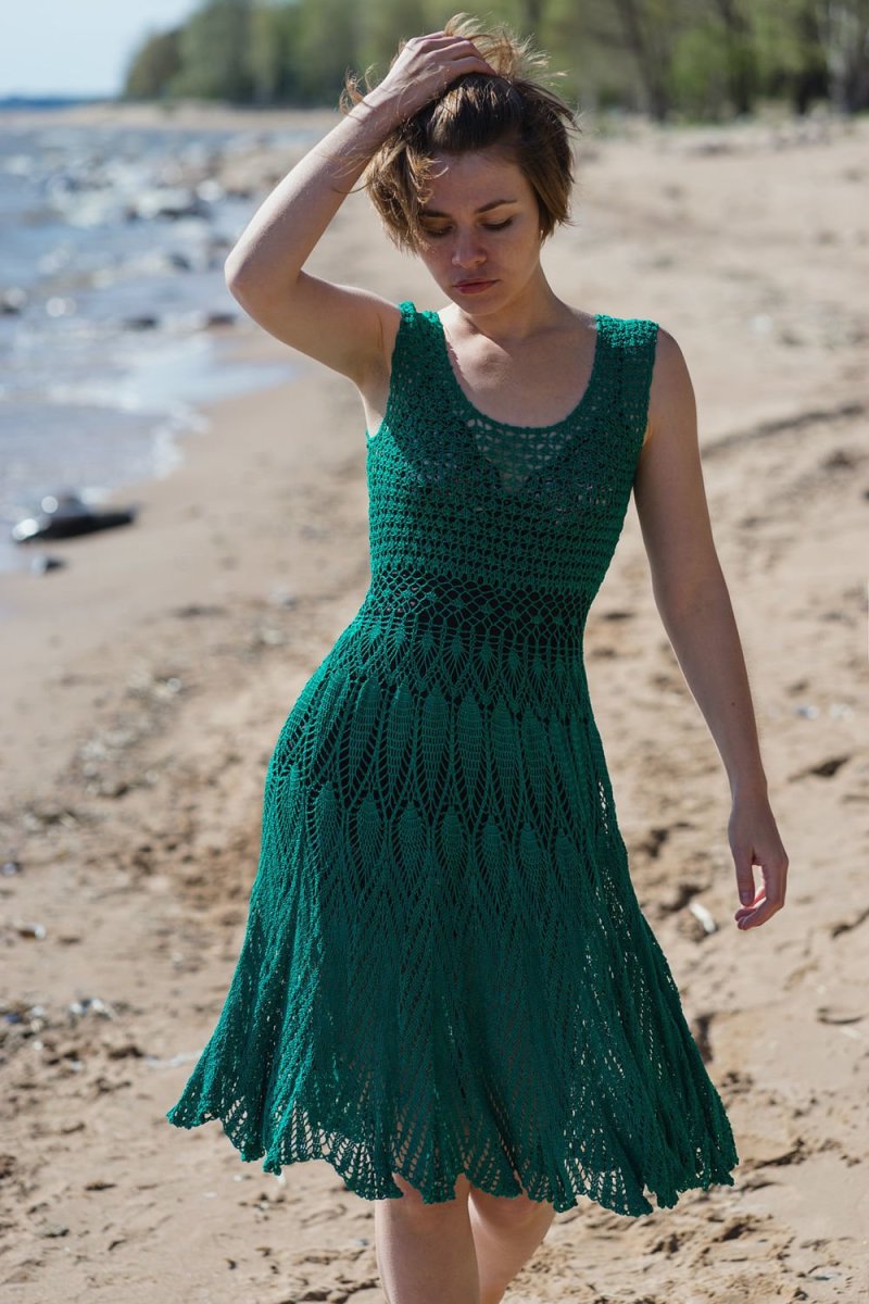 Дропс дезинг спицами платье